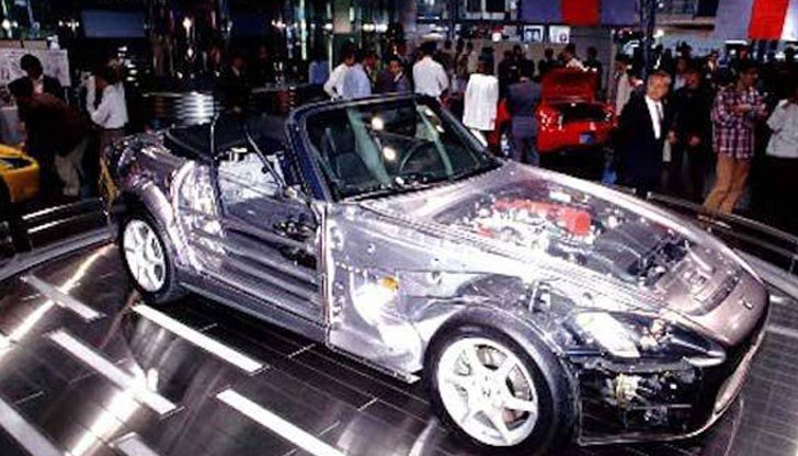 Прозрачният S2000 не е просто експонат за шоута, а напълно функциониращо возило