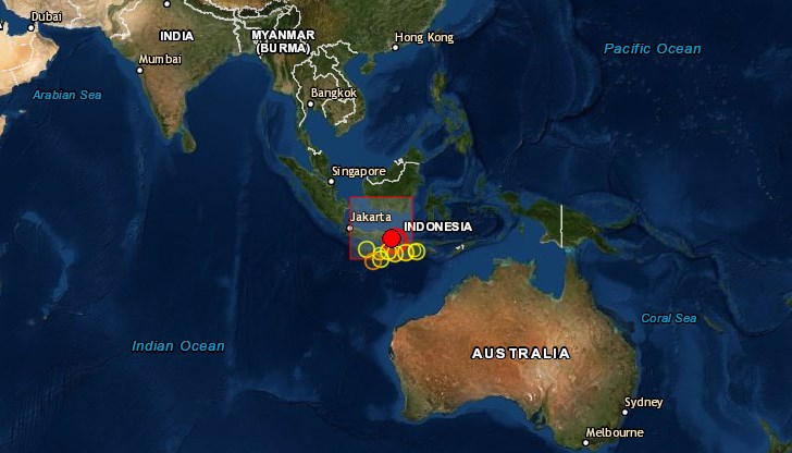 Две силни земетресения с магнитуд 6,2 и 6 степен по скалата на Рихтер разтърсиха Индонезия