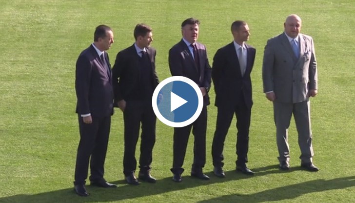 ВИП-ложи, частни полети, затворено общество…