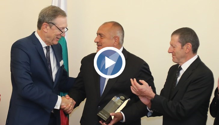 Българският премиер стана първият чуждестранен лидер, удостоен с отличието, което до момента е било присъждано единствено на американски граждани