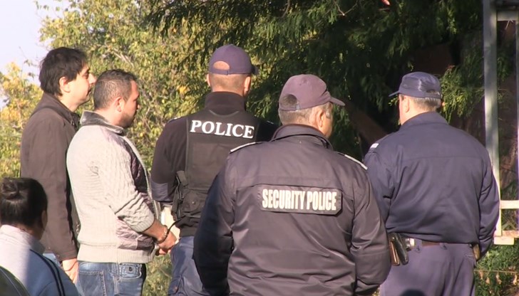 31-годишен мъж е наръган 7 пъти с нож пред дома си