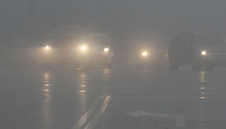 Интензивен е трафикът в посока Дунав мост 2, като пътуват предимно тежкотоварни автомобили Интензивен е трафикът в посока Дунав мост 2, като пътуват предимно тежкотоварни автомобили