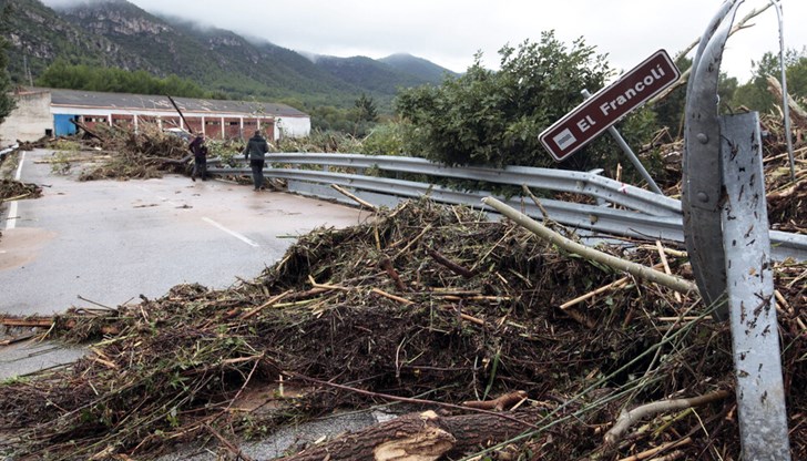 24 000 домакинства в Каталуния останаха без ток
