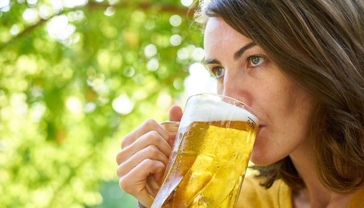 Друг ефект е, че поради силиция в пивото рискът от остеопороза е по-нисък при жените, които консумират бира умерено в сравнение с тези, които са въздържатели