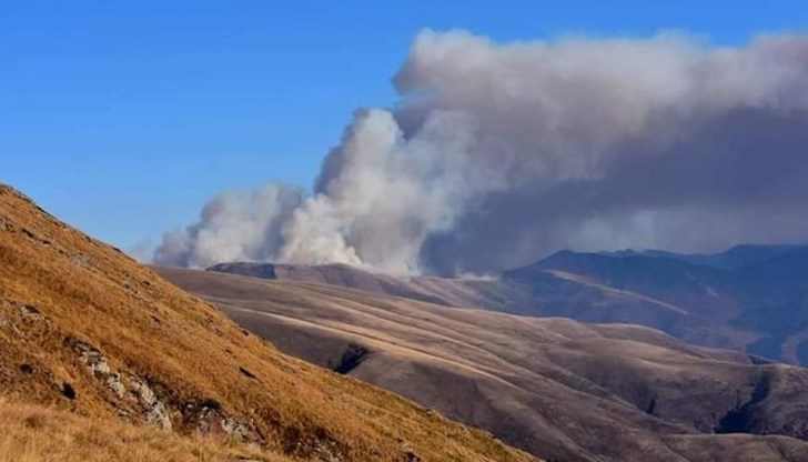 Всички остават нащрек и през следващите дни ще има дежурни, които ще наблюдават двата района, обясни Николай Николов Всички остават нащрек и през следващите дни ще има дежурни, които ще наблюдават двата района, обясни Николай Николов