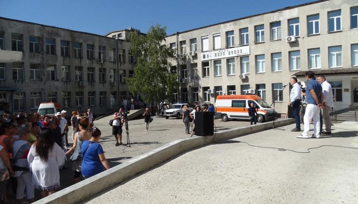 Те отсякоха, че няма да отстъпят от искането си за основна заплата от 950 лева