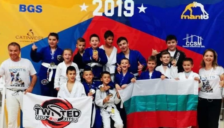 Русенския отбор съставен от 13 деца и тийнейджъри спечели 4 златни и 4 бронзови отличия