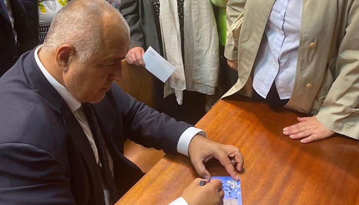 Признанието, че е страхливец, изобщо вече не притеснява някогашният мачо с кожената тужурка Признанието, че е страхливец, изобщо вече не притеснява някогашният мачо с кожената тужурка