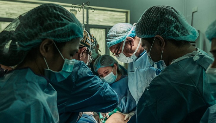 Това е първата в света гръбначна трансплантация
