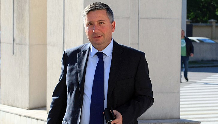 По този начин тази ключова държавна институция зададе тон на пълна нетърпимост към различното мнение, независимите медии и техните разследвания