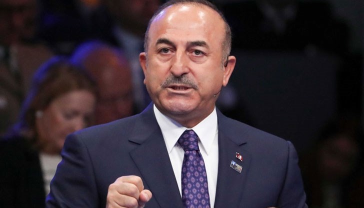 Анкара се е заела с "прочистване на нашите граници от терористите", заяви министърът на външните работи