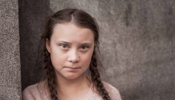 Тунберг е в Едмънтън по покана на коренното население и екоорганизации Тунберг е в Едмънтън по покана на коренното население и екоорганизации