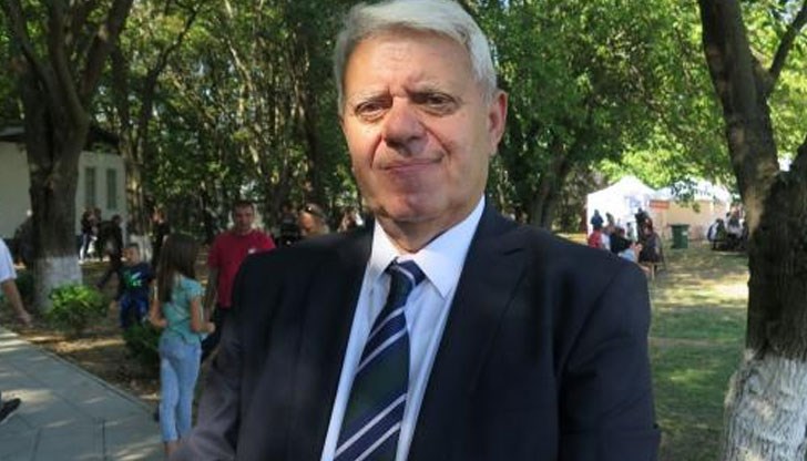 Мисля, че нямат кой знае какво голямо основание да бъдат недоволни, тъй като веднъж ще са обезщетени, а вторият път ще получат средства за населване на техните ферми, заяви проф. Желязков