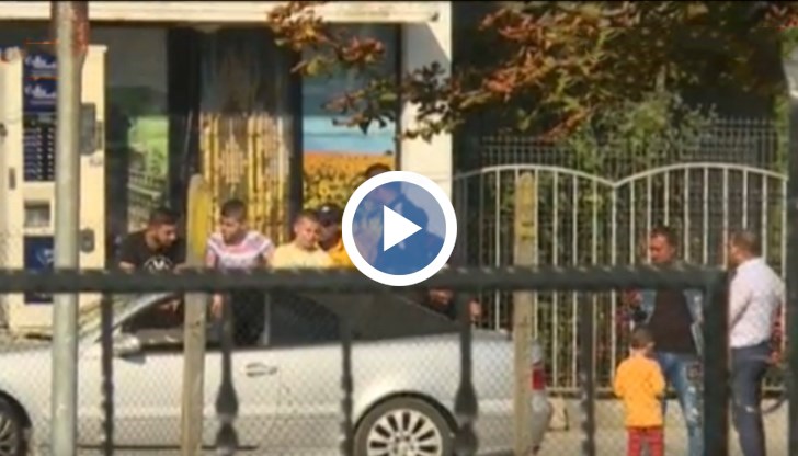 Търговията с гласове е ставала пред местните училища и магазини