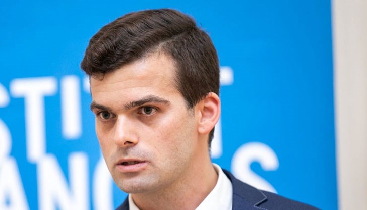 Христо Копаранов дава пример със забраната на сделките на ЧЕЗ с "Еврохолд",  "Инерком", както и на чешкия бизнесмен Петър Келнер да купи Нова телевизия