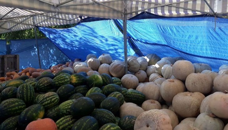 Търговците го пребили след като го хванали да краде стоката им, той издъхнал в ареста