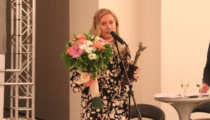 Наградените получиха и парични награди, освен статуетка