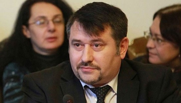 Христо Петров получи и забрана за заемане на държавна длъжност и две хиляди лева парична глоба