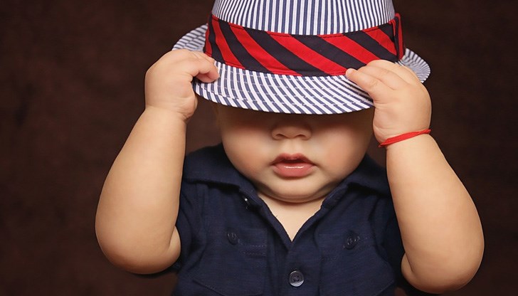 Записват ги без -ов и -ова в презимето и фамилията Записват ги без -ов и -ова в презимето и фамилията