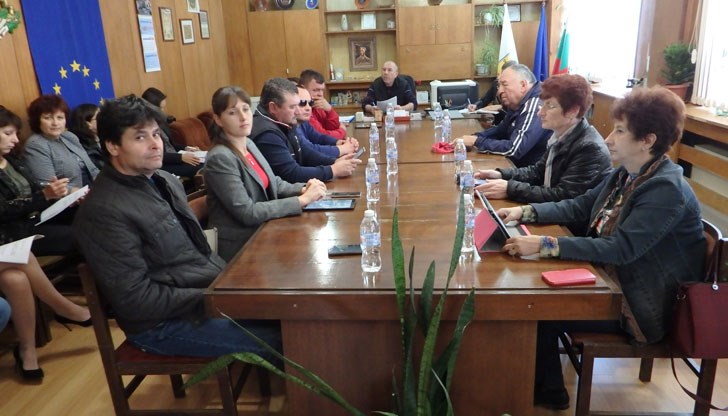 Членовете на Пенсионерския клуб започнаха да реализират една благородна инициатива Членовете на Пенсионерския клуб започнаха да реализират една благородна инициатива