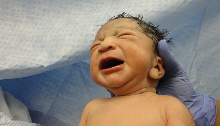 Детенцето дало признаци на живот, но вместо да предприемат спешни мерки, медиците го пъхнали в хладилна камера Детенцето дало признаци на живот, но вместо да предприемат спешни мерки, медиците го пъхнали в хладилна камера