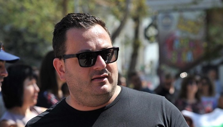 Тук не става въпрос за партия, а за личности от нашето поколение, които могат да променят България Тук не става въпрос за партия, а за личности от нашето поколение, които могат да променят България