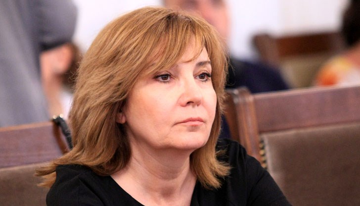 Галя Димитрова плаща по 800 лева всеки месец, за да не дава информация Галя Димитрова плаща по 800 лева всеки месец, за да не дава информация