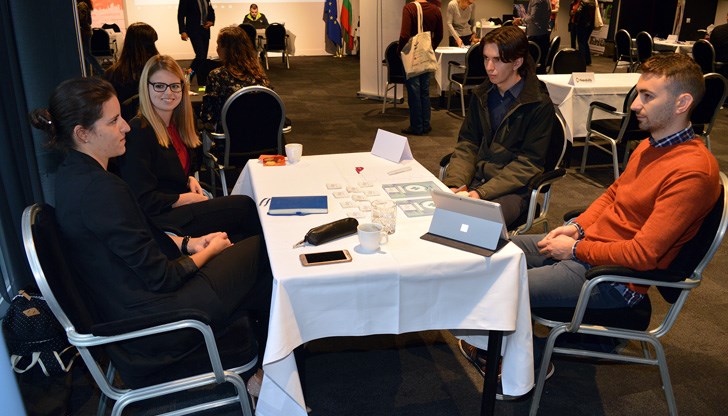 Голям интерес предизвикаха предложенията за работа в областта на икономиката и финансите