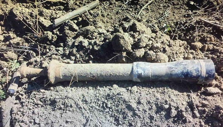 Военнослужещи от Сухопътните войски го обезвредиха в Учебен полигон "Ново село" Военнослужещи от Сухопътните войски го обезвредиха в Учебен полигон "Ново село"