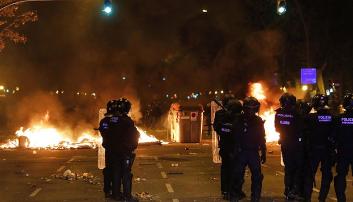 Голяма е опасността именно местата с основните забележителности да станат сцена на размирици и насилие