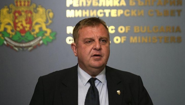 Законът трябва да е еднакъв и за футболните агитки, и за екоактивистите Законът трябва да е еднакъв и за футболните агитки, и за екоактивистите