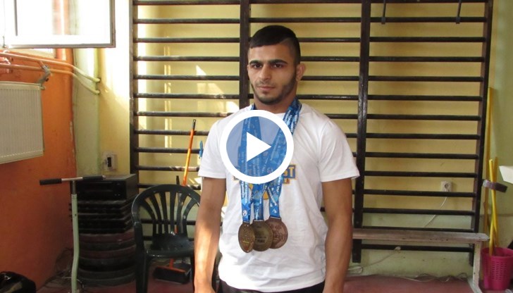 Русенецът стана европейски шампион по вдигане на тежести при юношите в категория до 55 килограма на Европейското първенство