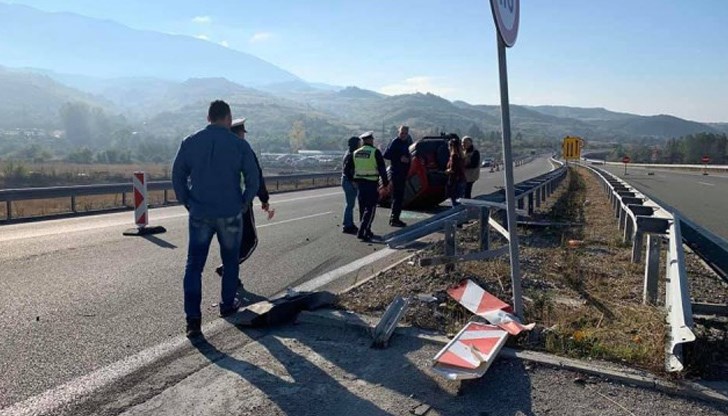 На мястото на инцидента се е образувала огромна опашка от превозни средства