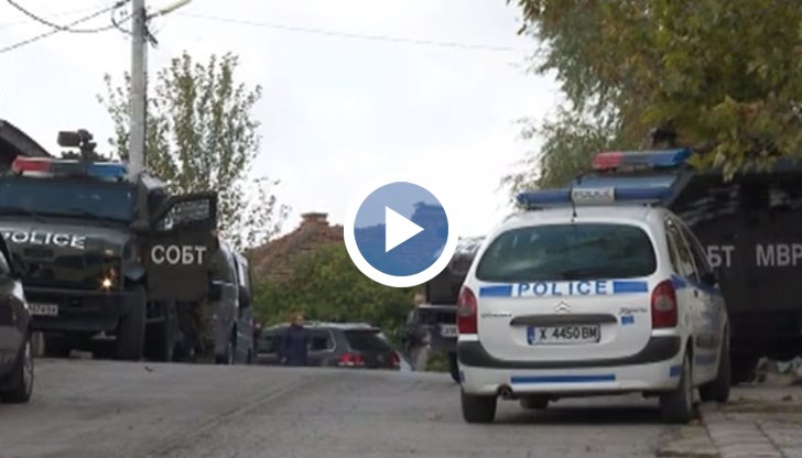 Тежковъоръжени полицаи и СОБТ участваха в акцията по издирване