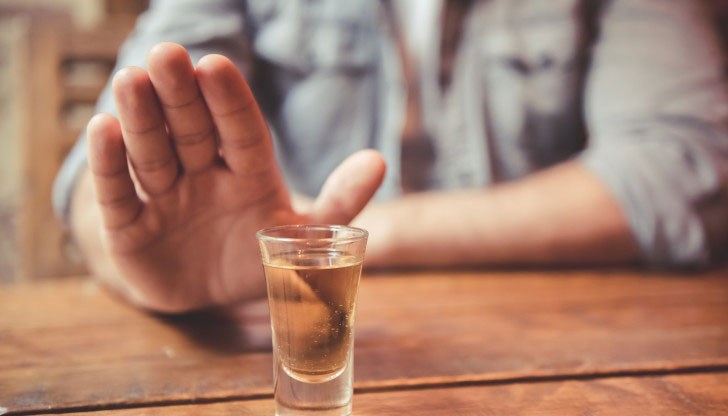 Руската федерация отдавна е смятана за една от най-сериозните консуматорки на алкохол в света. Но през последните години тенденцията се обърна Руската федерация отдавна е смятана за една от най-сериозните консуматорки на алкохол в света. Но през последните години тенденцията се обърна