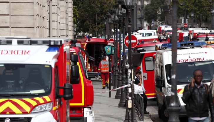Нападателят е техен колега, който впоследствие е застрелян от силите на реда Нападателят е техен колега, който впоследствие е застрелян от силите на реда
