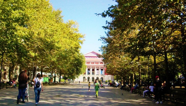 През 2015 година активността към 10:00 часа е била 4.81% През 2015 година активността към 10:00 часа е била 4.81%