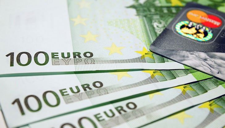 От началото на мандата на сегашното правителство минималната заплата е увеличена с около 100 евро