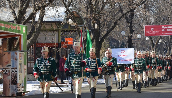 Притежателите им: Незаконно е! Притежателите им: Незаконно е!