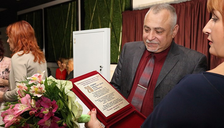 Празничната вечеря уважиха над 150 гости – лекари, общественици, партньори и приятели