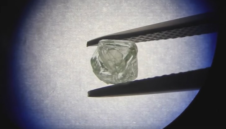 Уникален камък матрьошка беше открит в Якутия