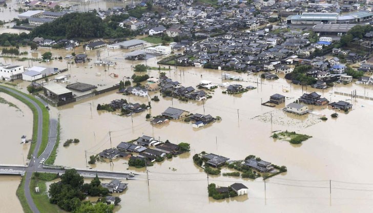 Двама души са в неизвестност