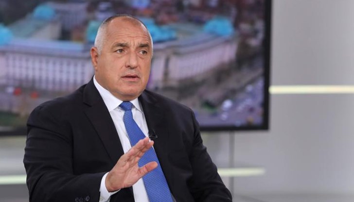 За успехите, той лично е отговорен. За загубите тези под него За успехите, той лично е отговорен. За загубите тези под него