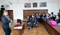 Ученици от МГ "Баба Тонка" почерпиха опит и знания от Нели Пигулева