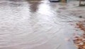 Участък от булевард "България" е наводнен