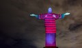 Статуята на Христос "облече" футболна фланелка