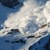 Лавина затрупа скиори в Алпите