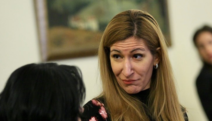 Ангелкова заяви, че в началото на годината е имало негативна кампания, "която предвещаваше срив на летния сезон", но фактите говорели обратното Ангелкова заяви, че в началото на годината е имало негативна кампания, "която предвещаваше срив на летния сезон", но фактите говорели обратното