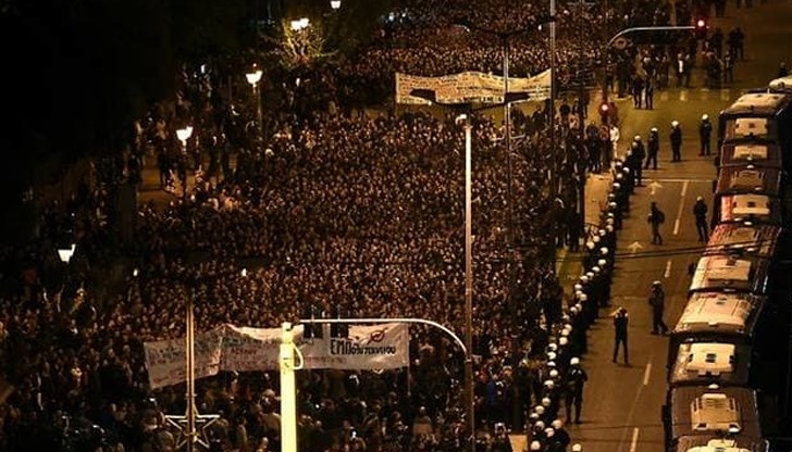 Над 20 хиляди души участваха в традиционното шествие в Атина