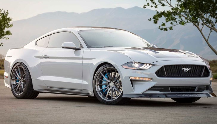 Mustang Lithium EV е уникален с още нещо - оборудван с 6-степенна механична скоростна кутия